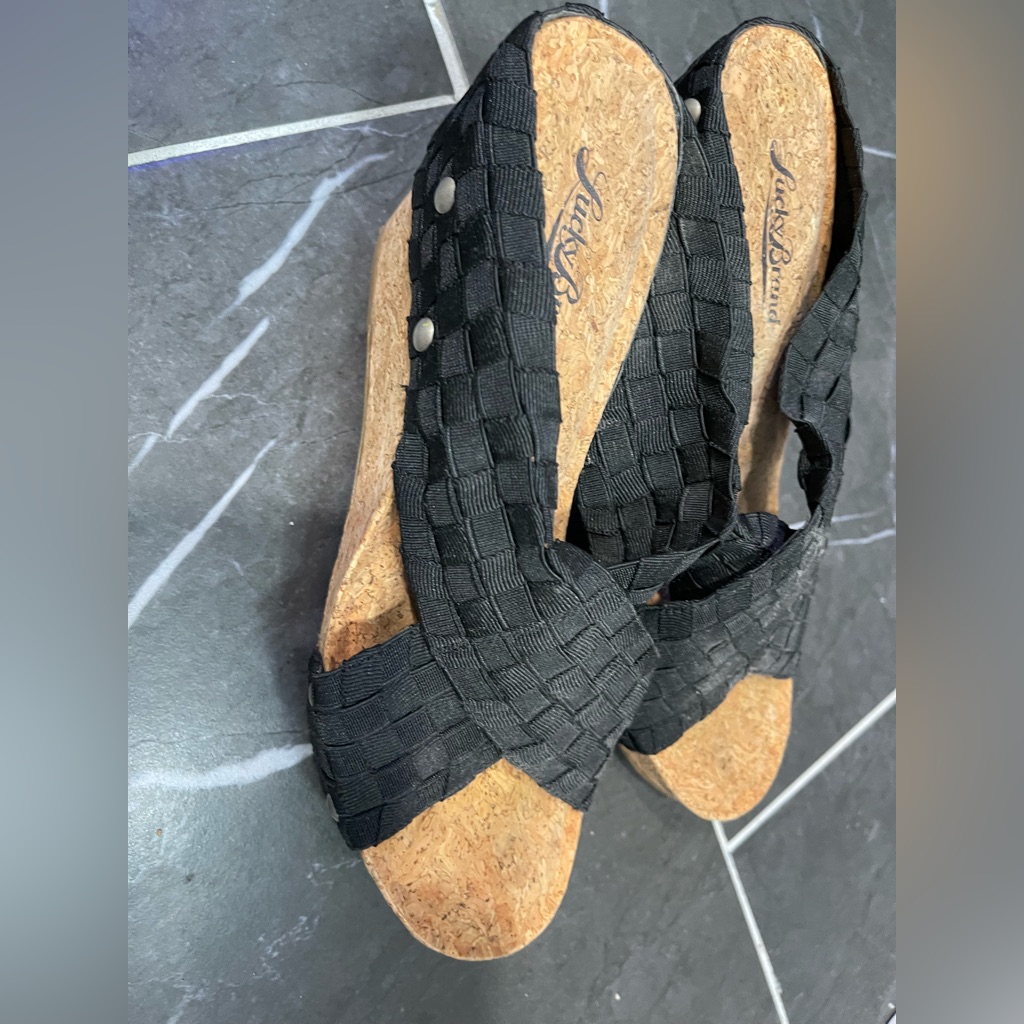 Lucky Brand Sandals Size 7
